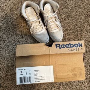 Reebok Classic Zipper Detail Hi Tops